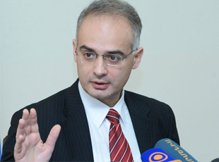 Լևոն Զուրաբյան. «Մինչև հիմնախնդրի կարգավորումը ՀՀ-ի եւ ԼՂ-ի միջեւ պետք է գործի տնտեսական ռեժիմ»